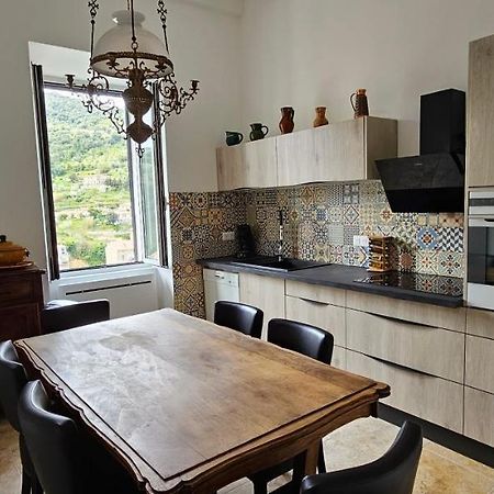 Bel & Ancien Appartement T3 Renove Dans Sartene ภายนอก รูปภาพ