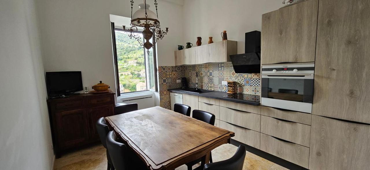 Bel & Ancien Appartement T3 Renove Dans Sartene ภายนอก รูปภาพ