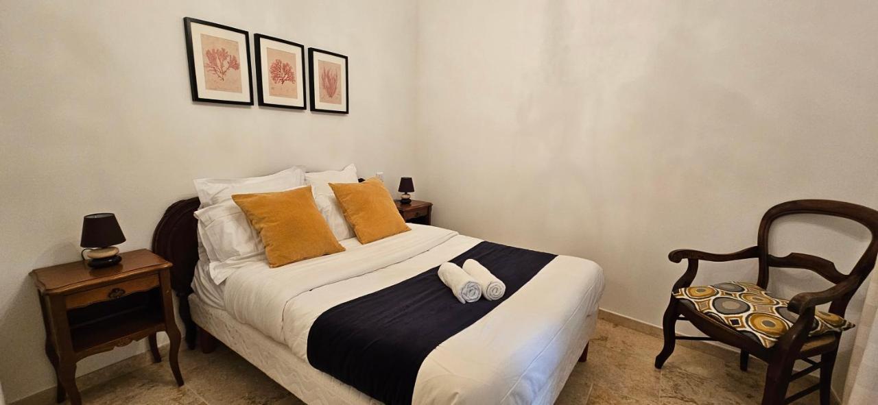 Bel & Ancien Appartement T3 Renove Dans Sartene ภายนอก รูปภาพ