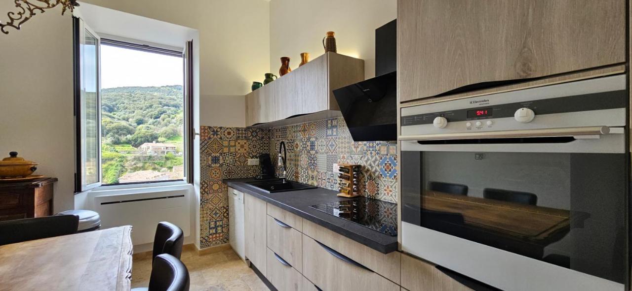 Bel & Ancien Appartement T3 Renove Dans Sartene ภายนอก รูปภาพ