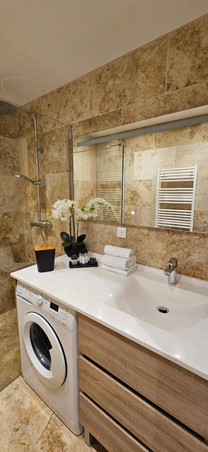 Bel & Ancien Appartement T3 Renove Dans Sartene ภายนอก รูปภาพ